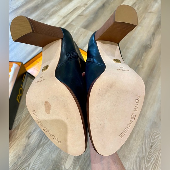 Pour La Victoire Black Full Leather Heeled Boots, size 8.5M - Picture 4 of 9